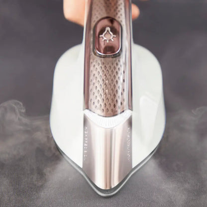 جهاز متكامل للكي بالبخار والكي العادي، مع لوح كي متعدد الأوضاع.